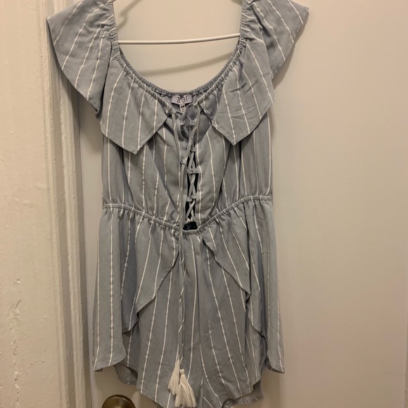 Cleaning out closet. Never worn. - Picture 2 of 2